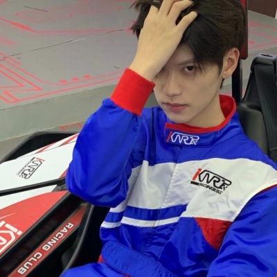高颜值男生图片,高颜值男生惊艳亮相，引无数少女心爆棚！”