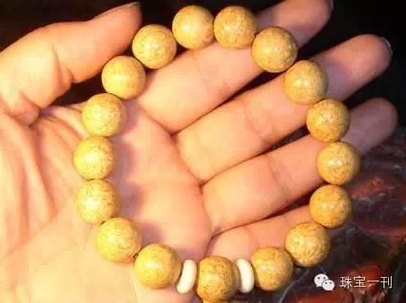 菩提子图片,千年古树籽，禅意盎然的文房雅物